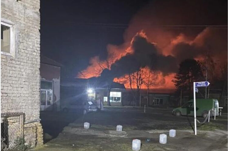 NAKON TRŽNOG CENTRA GORELO I U BEZDANU: Evakuisano 70 pacijenata iz banje kod Sombora, borba sa vatrenom stihijom i dalje traje