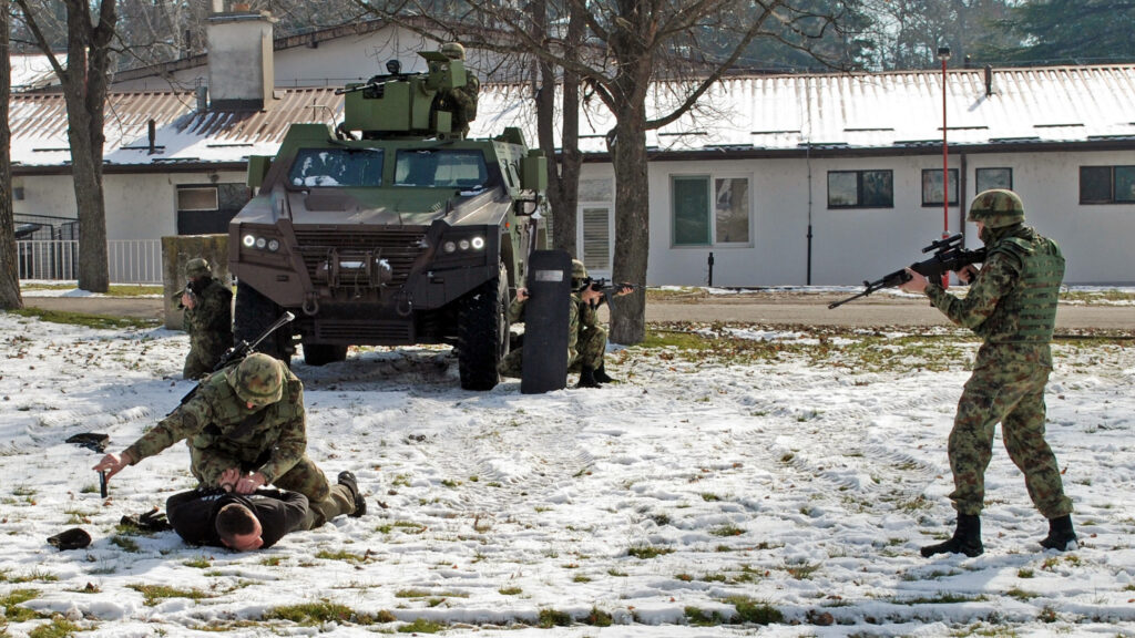 SPREMNI ZA BORBU! Srpski vojnici na taktičkoj obuci