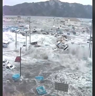 CUNAMI NOSI SVE PRED SOBOM: Jezivi snimci nakon razornog zemljotresa, Japan u strahu od još veće katastrofe (VIDEO)