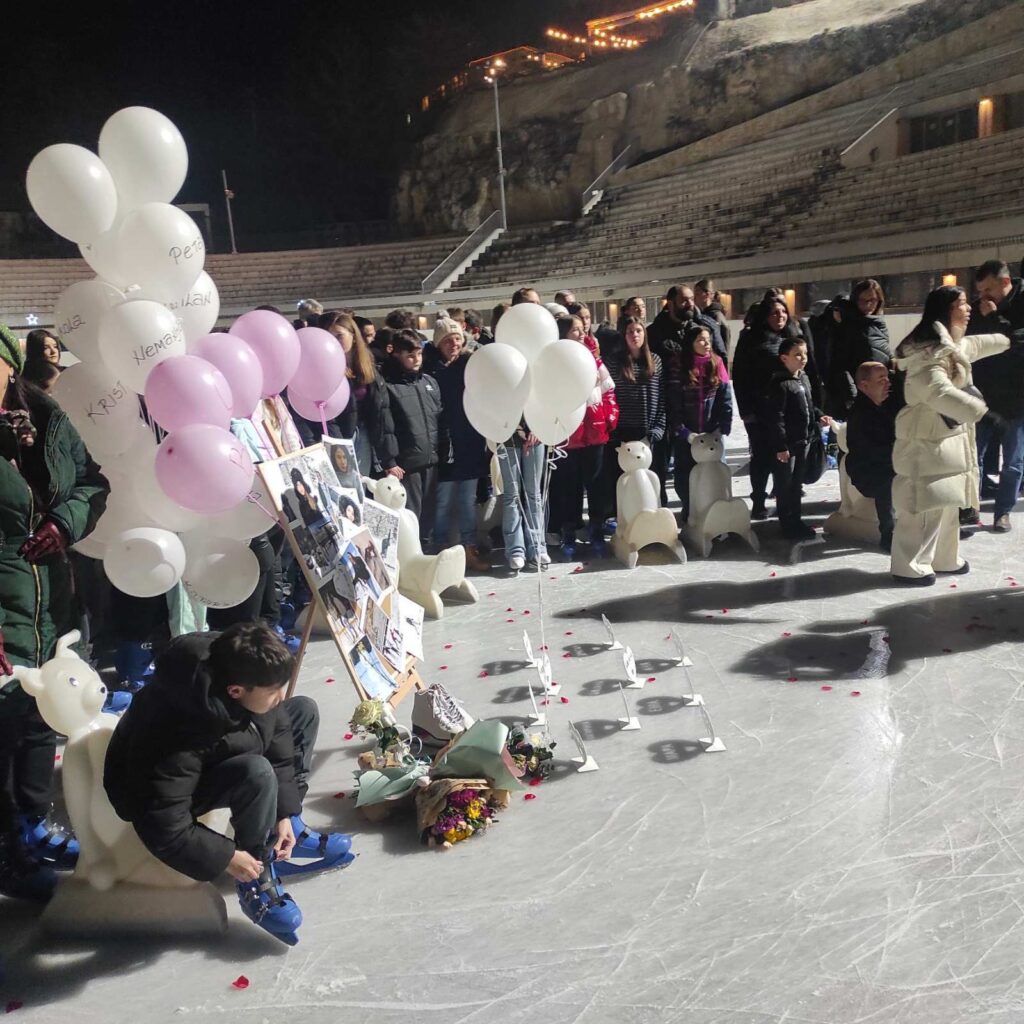 DANAS BI NAŠA ANGELINA NAPUNILA 15. GODINA: Emotivne slike sa Tašmajdana rasplakale Srbiju (FOTO)