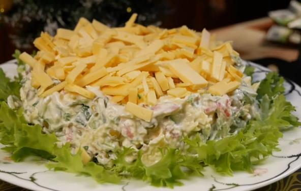 MA KAKVA RUSKA: Da li ste probali salatu sa kobasicom?