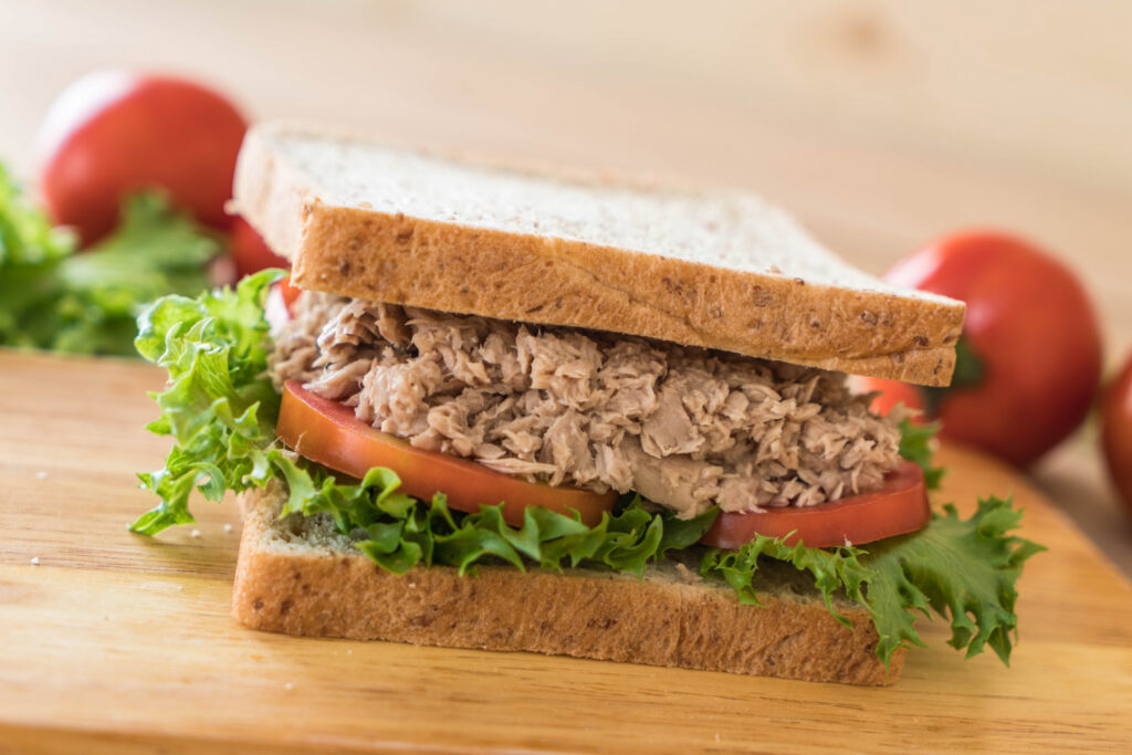 ZDRAV RUČAK ZA PONETI: Topli sendvič sa tunjevinom