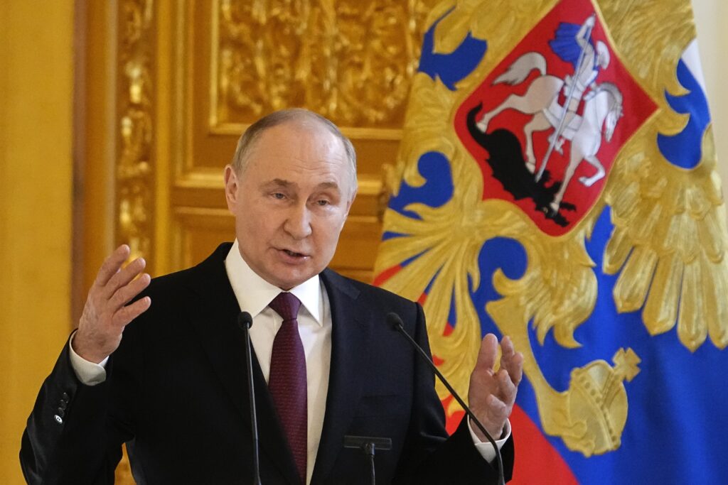 PUTIN SAOPŠTIO DA JE ZEMLJA NA OZBILJNIM ISKUŠENJIMA: Rusija brani pravdu