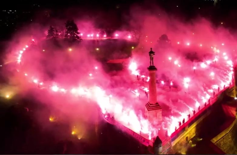 BEOGRAD PAMTI SRCEM: Tačno u ponoć, zasvetlela je Beogradska tvrđava! Slava žrtvama NATO agresije!