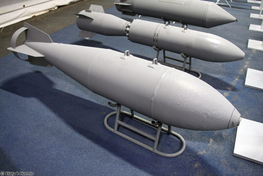 PAKAO SE TEK SPREMA:Rusija počela masovnu proizvodnju vazdušnih bombi FAB-3000 od tri tone