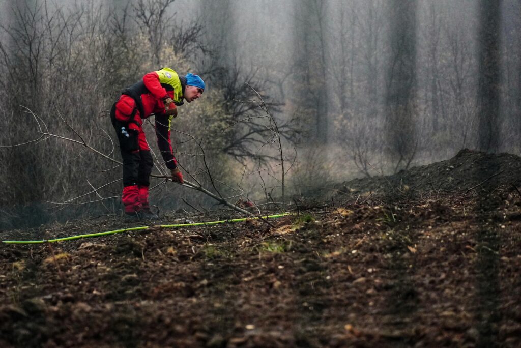 PRETRAGA ZA DANKOM KREĆE U NOVOM PRAVCU: Vatrogasci spremni da pregledaju kanale koji vode do Borskog jezera