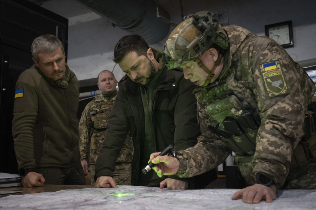 SIRSKI OČAJAN VOJSKA MORA DA SE POVUČE : Šef ukrajinske vojske priznaje uspehe Rusije u nekoliko oblasti fronta, situacija se POGORŠAVA
