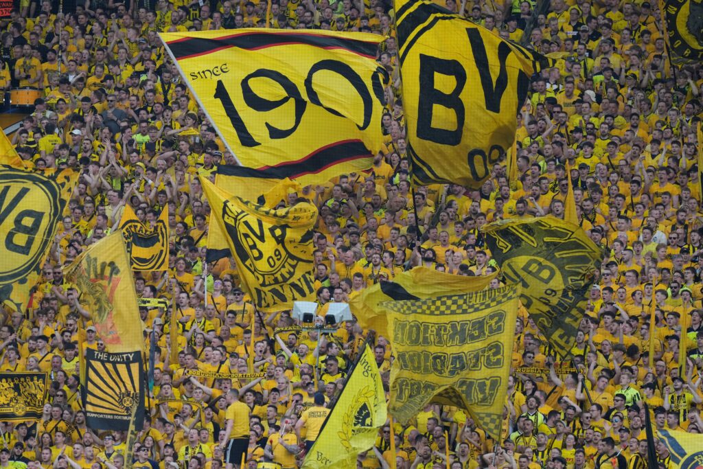LIGA ŠAMPIONA: Gol za Dortmund žute tribine proključale