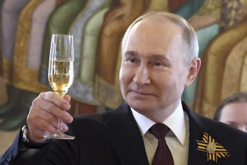 PUTIN UZVRAĆA UDARAC: Ruski predsednik odobrio korišćenje američke imovine u Rusiji
