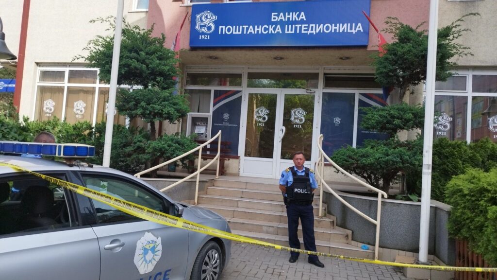 PRAVDAJU SE DA NISU ZNALI: EULEKS reagovao na upad Kurtijeve policije u ekspoziture Poštanske štedionice!