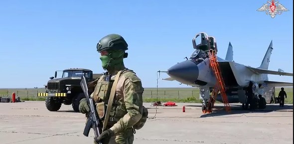 RUSI SE ŽESTOKO PRIPREMAJU: Vojska otpočela  vežbe upotrebe nestrateškog nuklearnog naoružanja