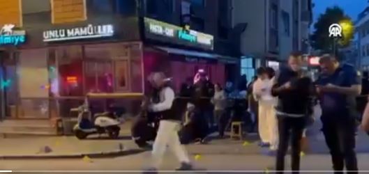 PUCNJAVA U TURSKOJ: U Istanbulu ubijene tri osobe, pet ranjeno!