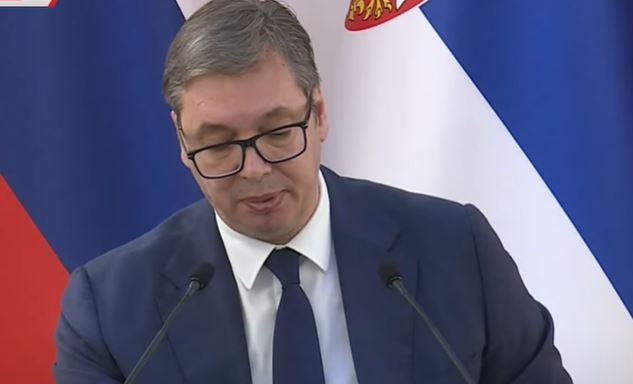 POČINJE ROVOVOSKA BORBA: Predsednik Vučić stigao u Njujork u delegaciji sa predsednikom je i ministar spoljnih poslova Marko Đurić