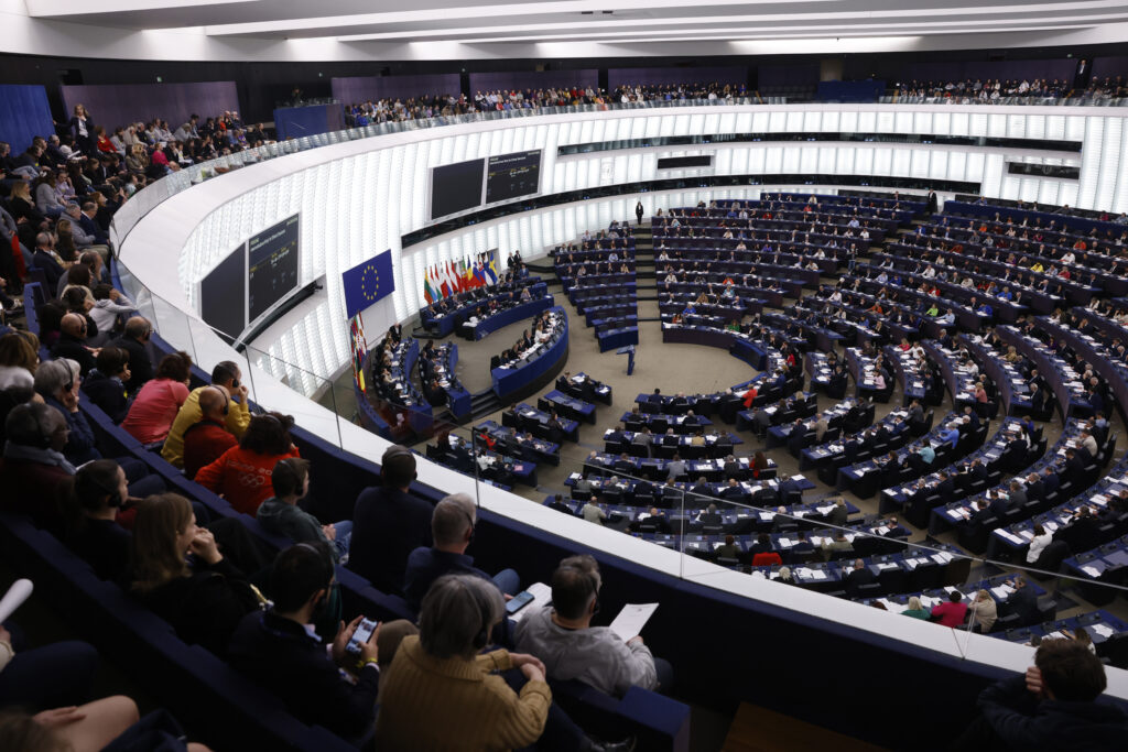 POČELI IZBORI ZA EVROPSKI PARLAMENT: Da li Ursula fon der Lajen može do novog mandata