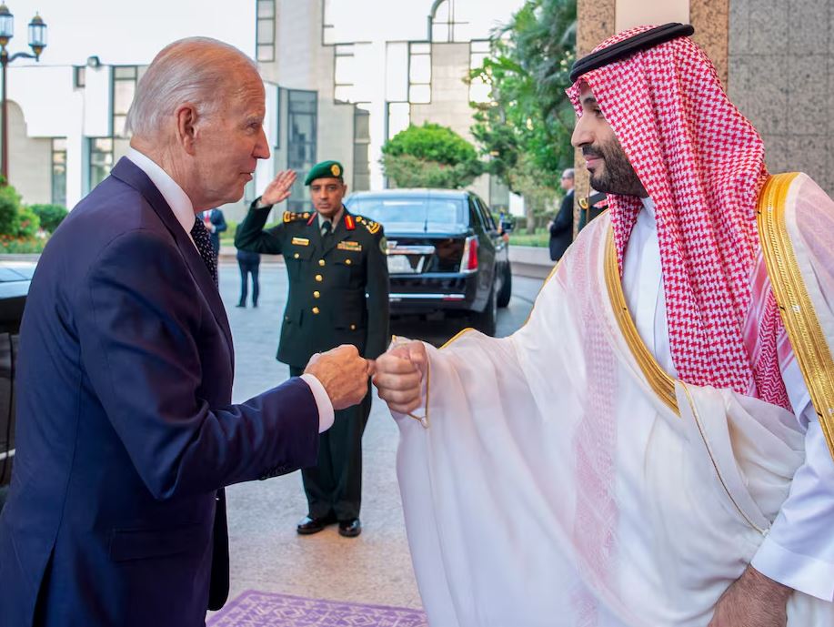 OVO TREBA DA SAČUVA PETRODOLAR: Bezbednosni sporazum između SAD i Saudijske Arabije mogao bi da zapečati budućnost petrodolara