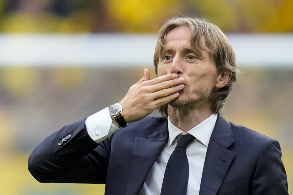LEGENDARNI FUDBALER PRELOMIO: Luka Modrić prihvatio da se vrati u Real Madrid?