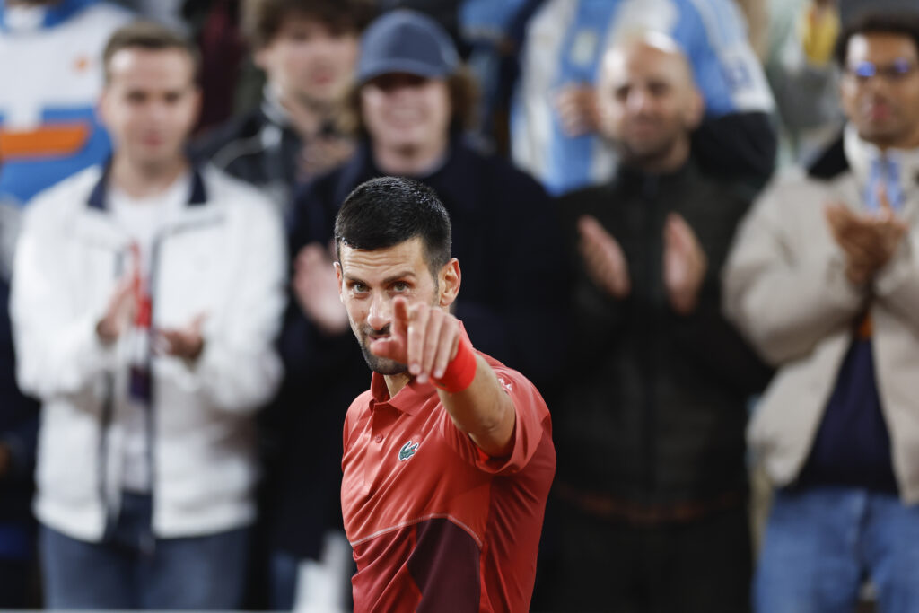 „JA SAM NJEGOV FAN!“ Novak Đoković oduševljen podrškom koju je dobio od legendarnog sportiste