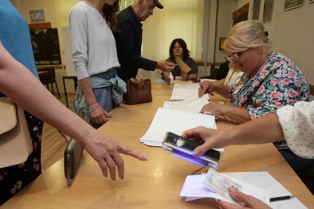 PREDSEDNIK GIK SAOPŠTIO: Nema ni jedan jedini incident, problem ili nesporazum ni na jednom biračkom mestu u Beogradu