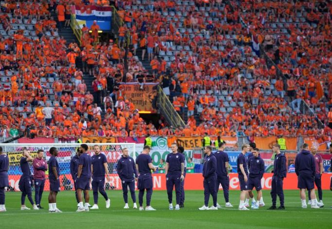 Holandija – Engleska: Poništen gol Sake!