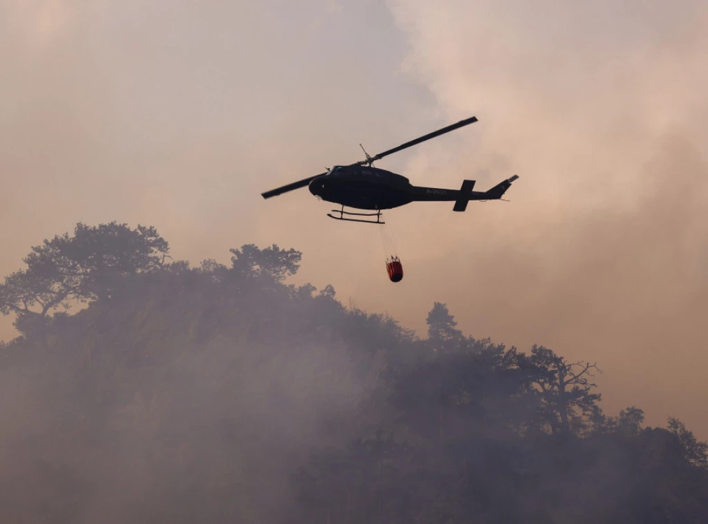 POŽAR JE POD KONTROLOM ZAHVALJUJUĆI HELIKOPTERIMA IZ SRBIJE: U Nacionalnom parku Sutjeska izbio je požar