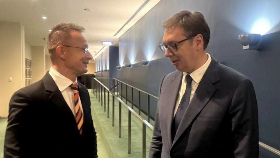 VUČIĆ SA MAĐARSKIM MINISTROM: „Bratski odnosi i zajednički planovi za ekonomsko povezivanje“