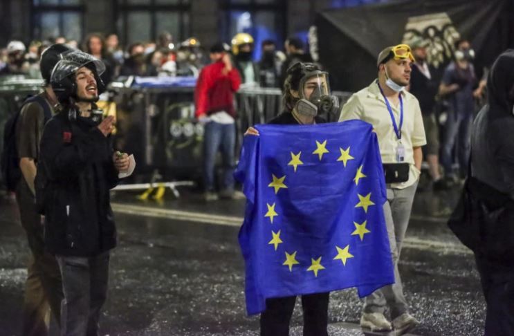 BOGATE ZEMLJE GUŠE KLIMATSKE PROTESTE: A govore o pravima u svetu