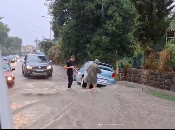 NEVREME POGODILO CRNU GORU: Na primorju potop! (VIDEO)