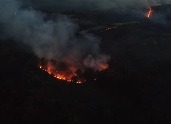 POŽAR KOD ARANĐELOVCA NE JENJAVA: Evo kako je vatra napredovala (VIDEO)