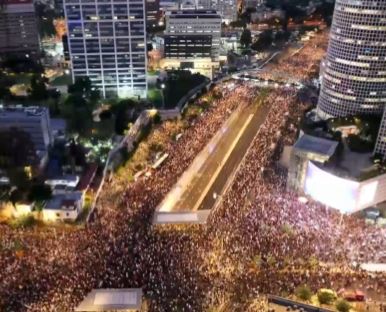 OPSADNO STANJE U TEL AVIVU: Sukob policije i demonstranata najmanje 20 uhapšenih (VIDEO)