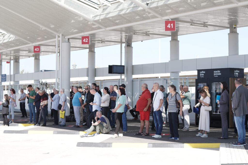 POČELA SA RADOM GLAVNA AUTOBUSKA STANICA: Prvi autobus otišao jutros za Suboticu