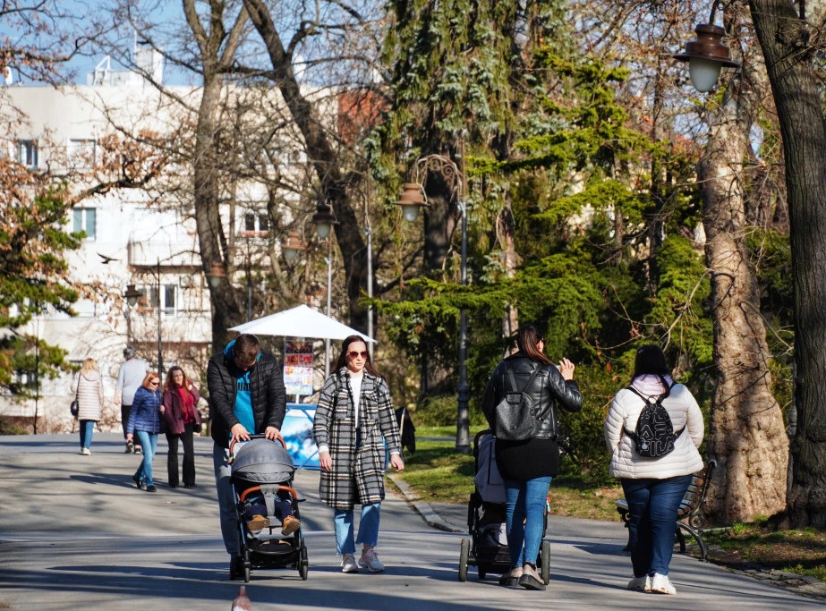 U SRBIJI DANAS SUNČANO I TOPLO: U toku noći moguća kiša