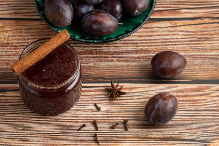 RECEPT ZA DŽEM OD ŠLJIVA I ČOKOLADE: Slatka avantura koja će vam promeniti jutra