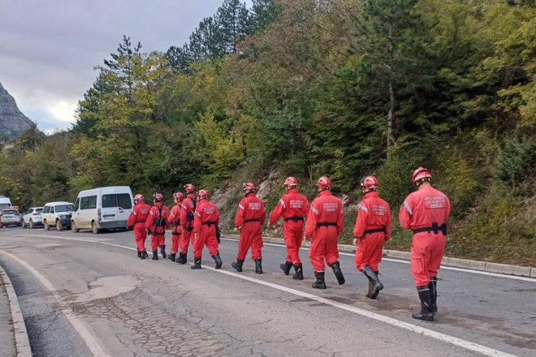 SRPSKI SPASIOCI TRAGAJU ZA NESTALIMA U BIH: „Zatekle su nas zaista teške slike“