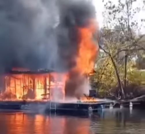 UPALIO ŠPORET PA BUKNUO POŽAR: Jeziva scena u kanalu Ivanovo (VIDEO)