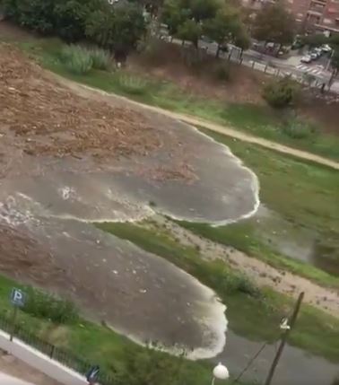 BROJ ŽRTAVA JOŠ RASTE: Objavljeni snimci dolaska stravične poplave u Španiju, scene kao iz horor filmova!  (VIDEO)