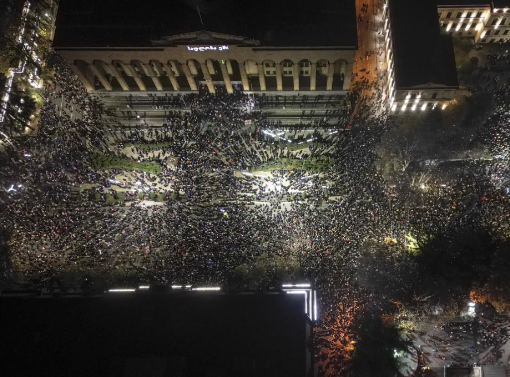 GRUZIJA: Hiljade ljudi protestuje zbog odluke vlade da obustavi pregovore sa EU