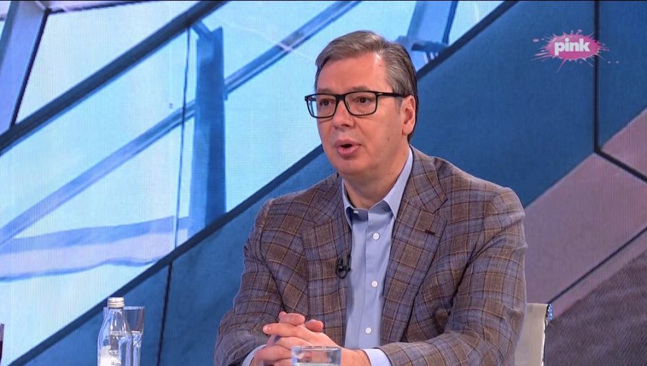 UŽIVO SPECIJALNA EMISIJA: Vučić na TV Pink govori o aktuelnim događajima