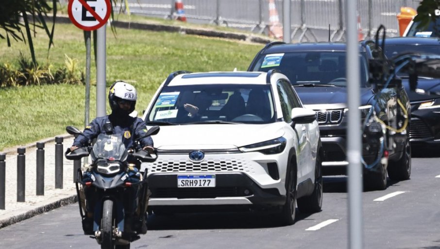 NOVAK ĐOKOVIĆ STIGAO POD POLICIJSKOM PRATNJOM: Bio u gostima kod najkontroverznije i najmoćnije osobe u Argentini