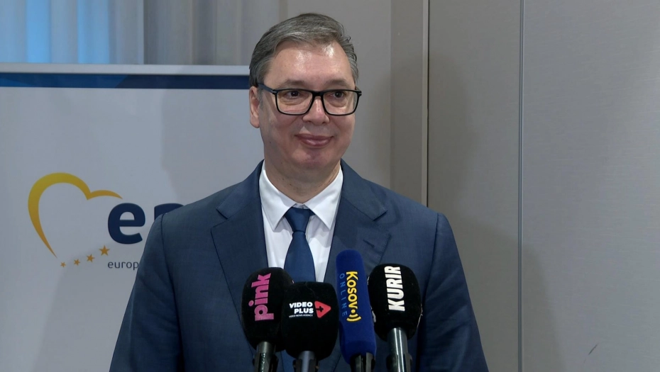 PREDSEDNIK SE OBRAĆA GRAĐANIMA: Vučić direktno iz Brisela!