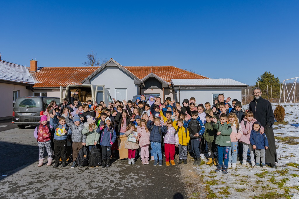 Gujon: Punih 20 godina zajedno sa Srbima na KиМ, počeo božićni konvoj Solidarnosti za Kosovo