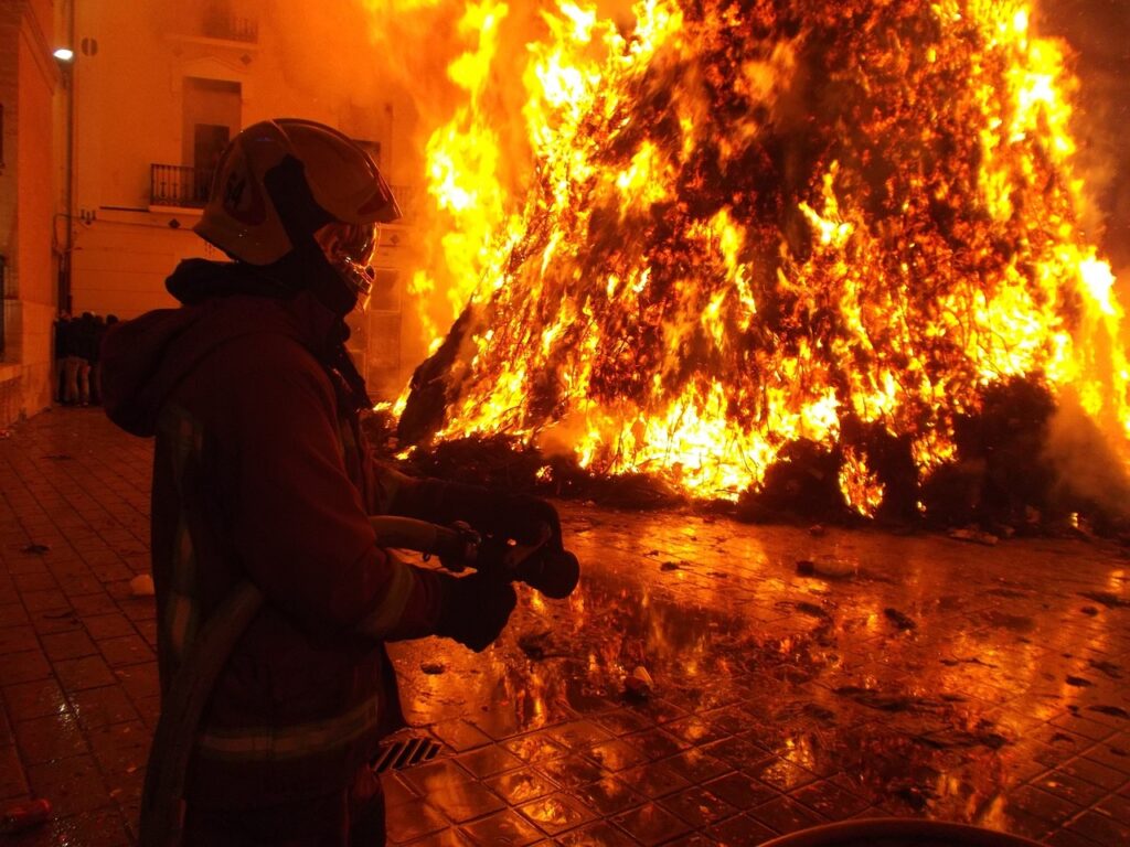 KOD ADE OGROMNA BUKTINJA: Porodice su ostale bez krova nad glavom!