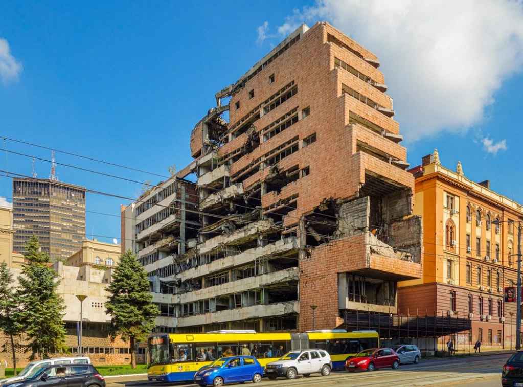 NA MESTU GENERALŠTABA USKORO HOTEL TRAMP: Izveštava Blumberg