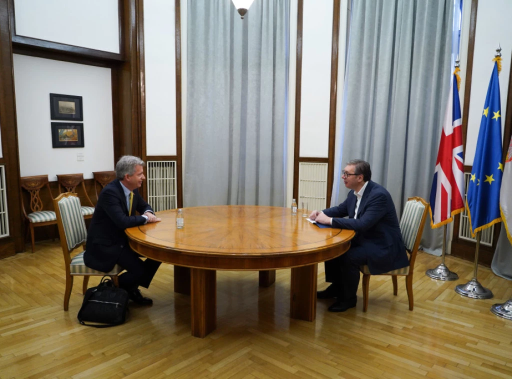 PREDSEDNIK VUČIĆ: Sastao se sa britanskim ambasadorom Edvardom Fergusonom