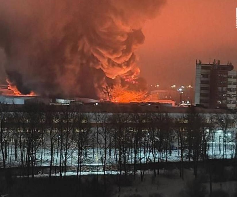 OGROMAN POŽAR U RUSIJI: Gori fabrika acetona (VIDEO)