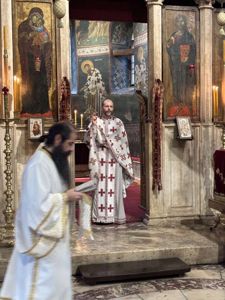 DANAS POČINJE VASKRŠNJI POST: Čemu vernici najviše teže pored telesnog posta?