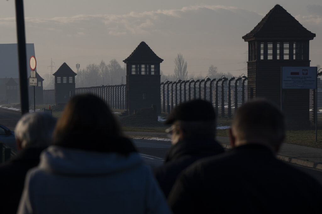 PROGRAM „ROMA-MEMORY“: Jačanje svesti o romskom holokaustu kroz edukaciju