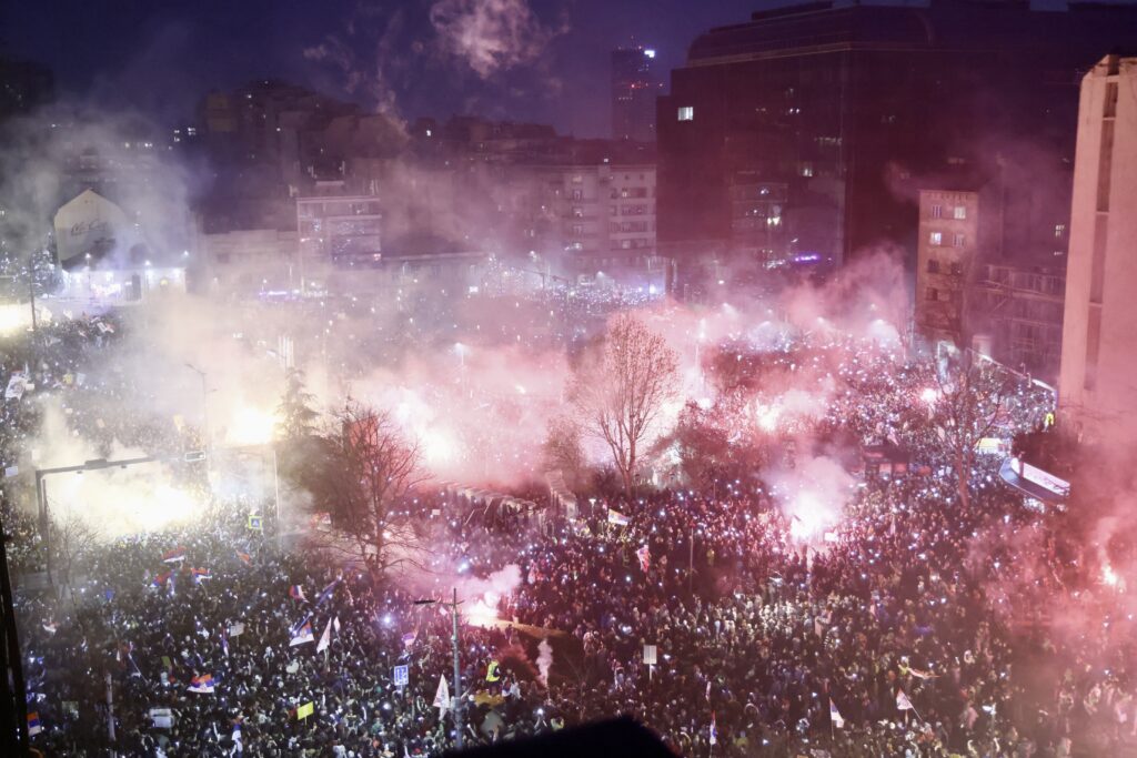 OGLASILO SE VIŠE JAVNO TUŽILAŠTVO O JUČERAŠNJEM PROTESTU U BEOGRADU: Privedeno ukupno 19 lica zbog kršenja Zakona o javnom redu i miru