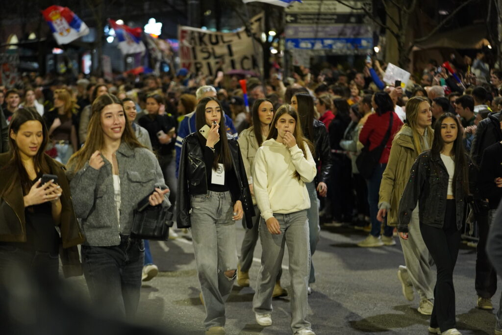 RADI SPREČAVANJA NASILJA: Studenti u blokadi promenili mesto okupljanja, umesto ispred Skupštine protest na Slaviji