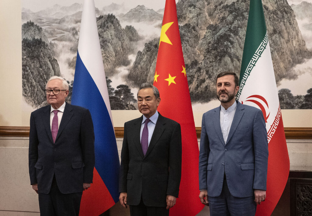 RAZGOVOR O NUKLEARNIM PITANJIMA: Kina, Rusija i Iran sastali su se u Pekingu