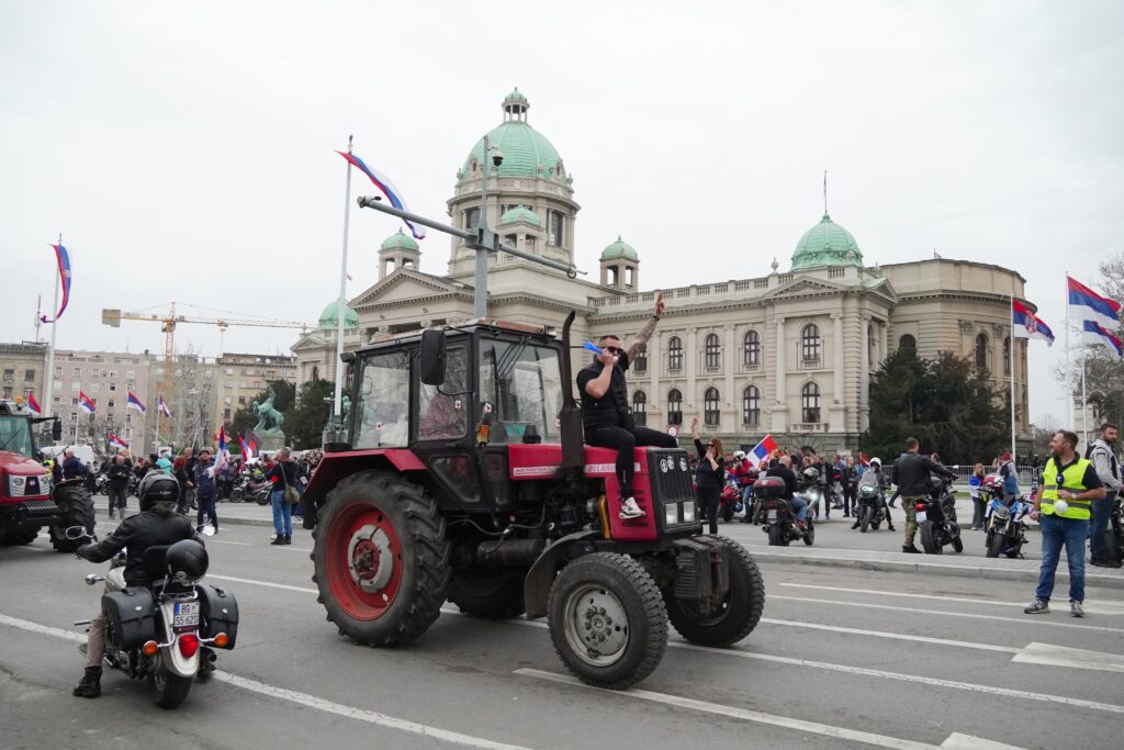 PROTEST 15. ZA 15: Studenti u blokadi i građani koji ih podržavaju pristižu u centar Beograda